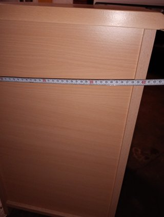Mesita auxiliar de madera beige