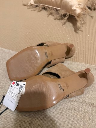 Sandalias Zara Piel Serraje Dedo Beige
