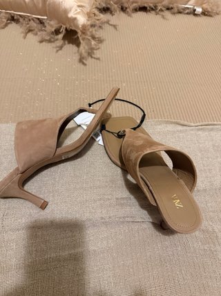 Sandalias Zara Piel Serraje Dedo Beige