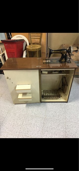Máquina de coser Singer antigua