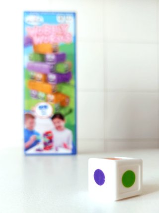 Juego de mesa Wobbly Worms Pavilion