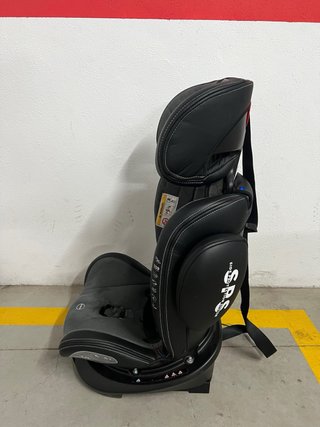 Silla de coche para bebé gris