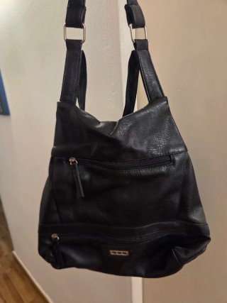 Bolso mochila piel negro