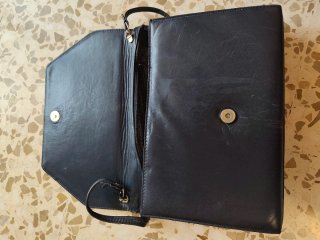 Bolso de piel negro