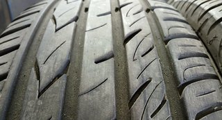 NEUMATICO 215/60R16