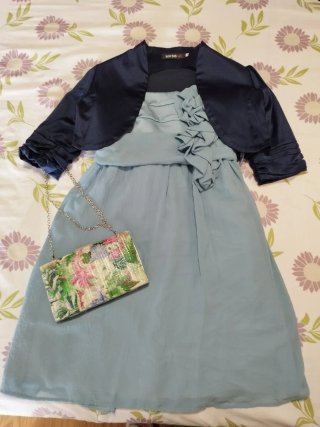 Vestido de fiesta con bolero.