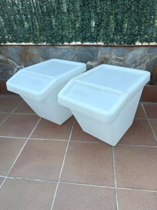 2 cubos almacenaje o reciclaje