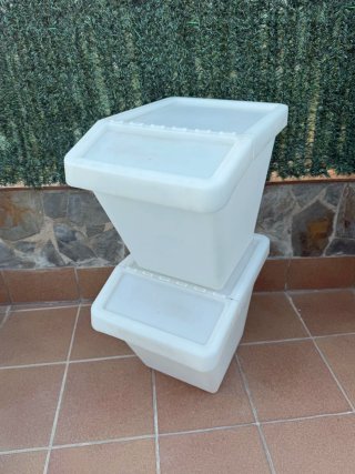 2 cubos almacenaje o reciclaje