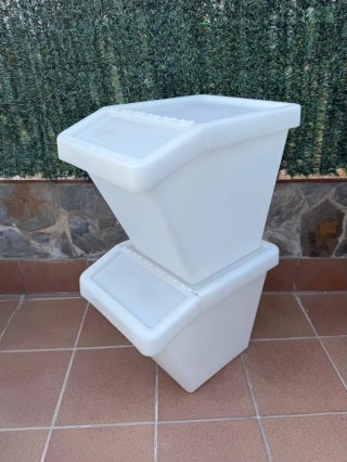 2 cubos almacenaje o reciclaje