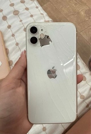 iPhone 11 Blanco Roto