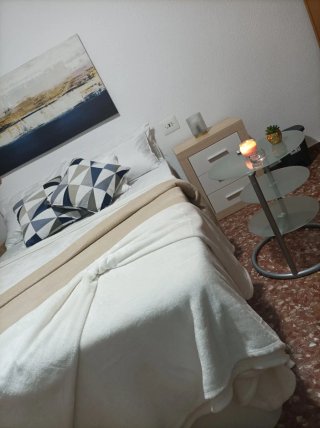 HABITACIÓN EN ALQUILER
