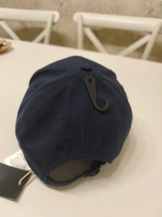 Gorra Adidas Negra y Azul