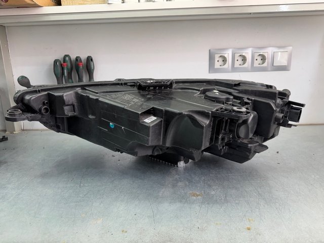 Faro Audi A3 S3 RS3 Derecho 2020-2025 Original