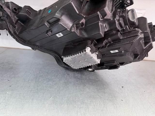 Faro Audi A3 S3 RS3 Derecho 2020-2025 Original