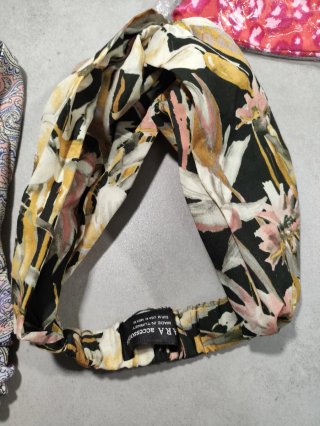Lote 7 bandanas estampadas y lisas