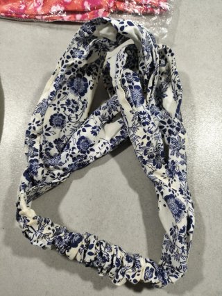 Lote 7 bandanas estampadas y lisas