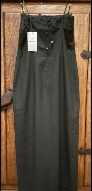 Vestido Midi Negro Tirantes