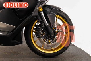 HONDA FORZA 750