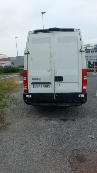 Se vende furgoneta iveco daily
