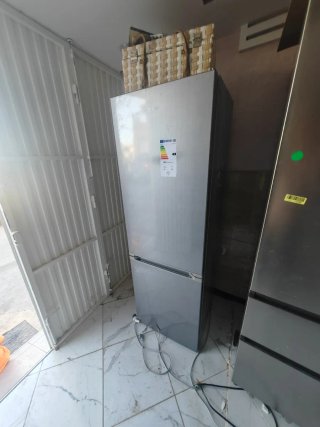 Nevera Svan 180x56cm Casi Nueva