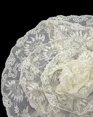 Encaje floral vintage de tul bordado