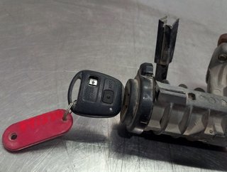 ANTIRROBO / LLAVE CONTACTO TOYOTA AVENSIS BERLINA