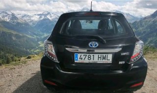 TOYOTA YARIS HYBRID 100cv  AUTOMÁTICO · ECO