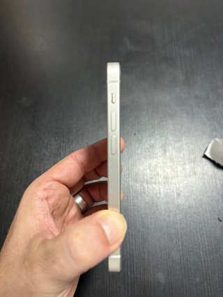 iPhone 12 mini (NON FUNZIONA) x pezzi di ricambio