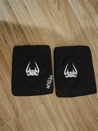 Equipo Boxeo/MMA Venum Casco y Guantes Venum