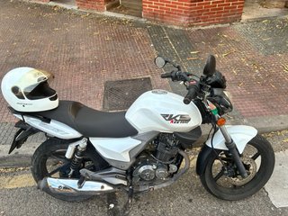 Moto 125cc Naked Gris/Blanca