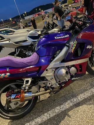 Kawasaki Ninja 600cc Morado/Rojo