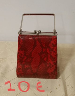 Bolso de mano rojo brillante