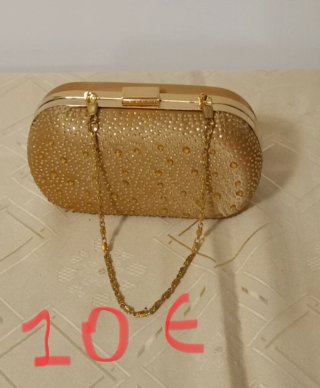 Bolso de mano rojo brillante