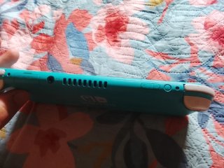 Nintendo Switch Lite Turquesa + FIFA 24 + Bakugan