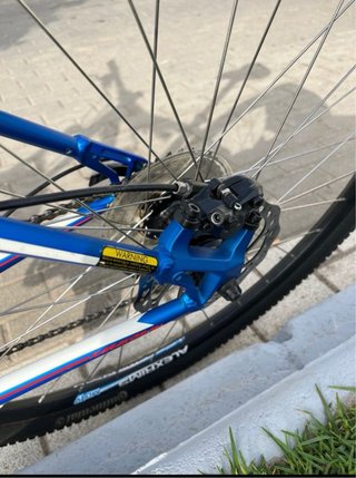 Bicicleta GT Azul Montaña