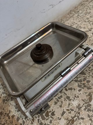 Báscula analógica vintage Stube