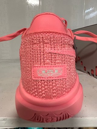 Nike Lebron XX Talla 45.5 Pink Diamond
