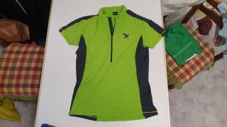 Camiseta Salewa verde y gris tecnica