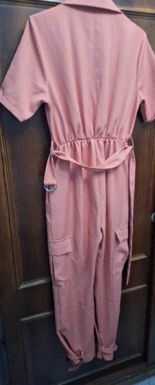 Mono de señora rosa