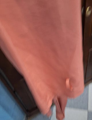 Mono de señora rosa