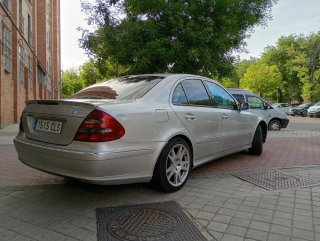 Mercedes-Benz E270 cdi 177cv automático.