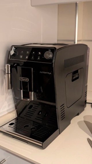 Cafetera DeLonghi Autentica Negra