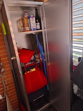 Armario dispensero de aluminio para trastero