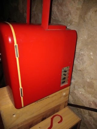 Nevera Portátil Jocca 4L 6 Latas Roja
