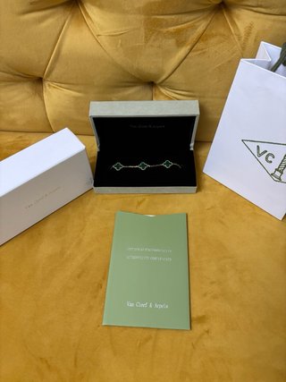 Pulsera Van Cleef & Arpels Oro y Verde