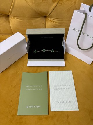 Pulsera Van Cleef & Arpels Oro y Verde