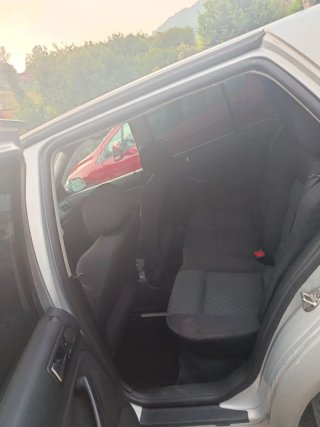 Volkswagen Golf 2000