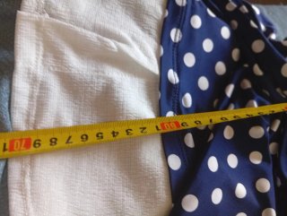 Blusa de lunares azul y blanco