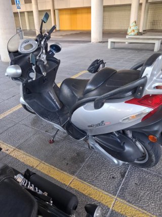 Kymco Grand Dink 250cc Scooter