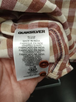 Camisa Quiksilver cuadros beige y marrón
